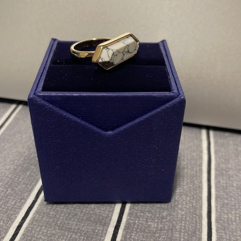 H&M - White and Black Marble Ring